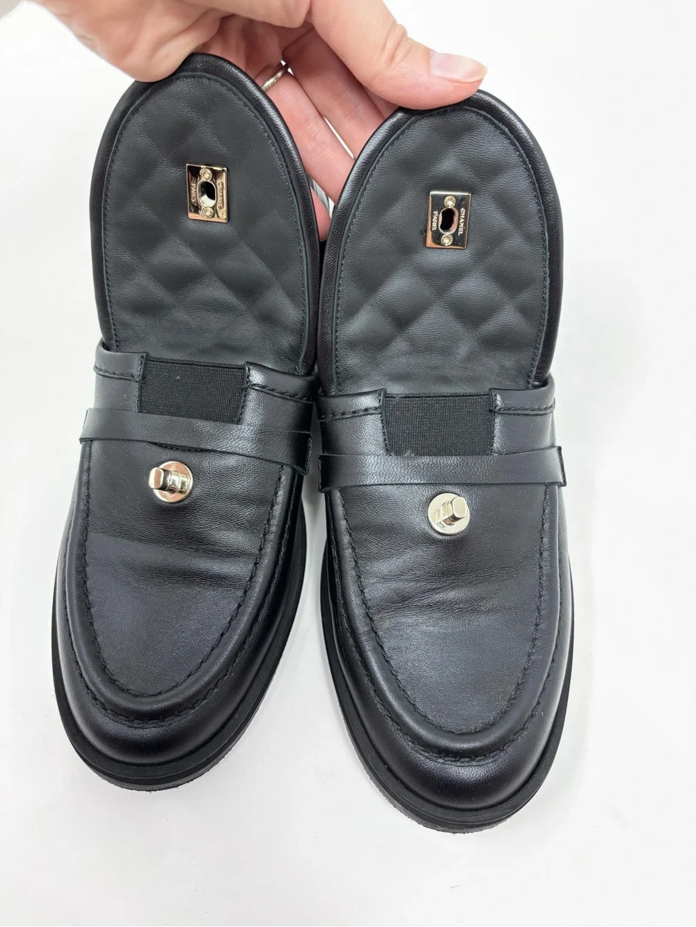 Chanel CC Turnlock Foldover Quilted Loafer Slip On Black Leather Flat size 37 EU